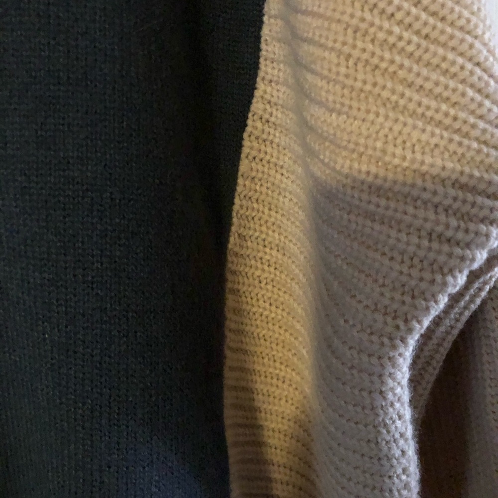 Color Block Sweater - Picture 3 of 4